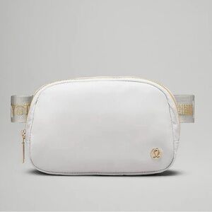 Lululemon Everywhere Belt Bag 1L Wordmark in Vapor/Gold/White, NWT